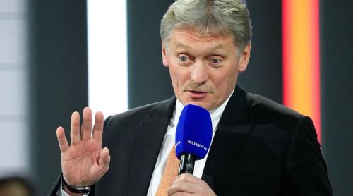 Peskov: „Putin nu l-a invitat pe Zelenski nicăieri. Zelenski a cerut întâlnirea, iar răspunsul a fost: suntem pregătiți, dar numai la Moscova"