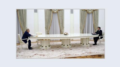 Emmanuel Macron "se pregătește" pentru reluarea dialogului cu Putin