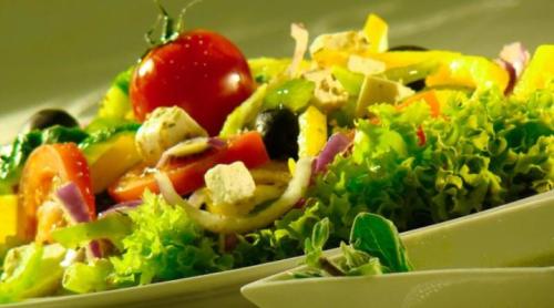 Dietele vegetariene, de două ori mai eficiente în cura de slăbire