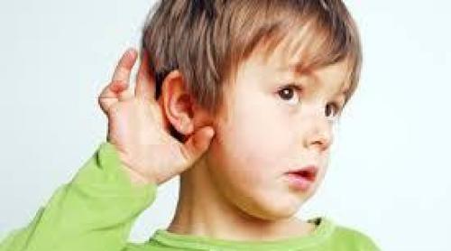 Surditatea la copil poate fi provocată de rujeolă, oreion, rubeolă, meningită