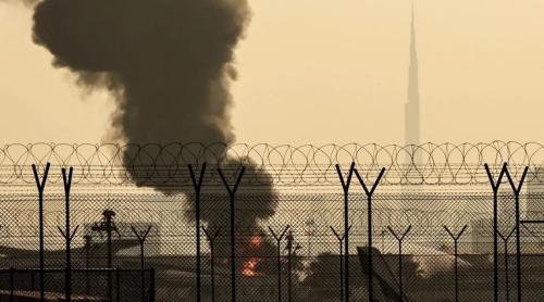 Trei francezi arestați în Dubai pentru filmarea bombardamentelor; autoritățile impun cenzură strictă asupra informațiilor despre atacuri