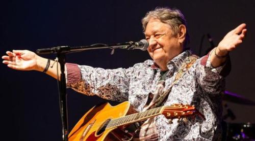 La mulți ani, Mircea Vintilă! Printre primii și cei mai importanți interpreți de muzică folk de la noi