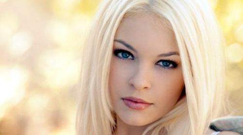 Studiu: Blondele sunt mai inteligente decât brunetele