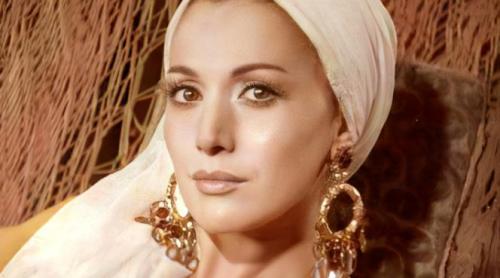 La mulți ani, Violeta Andrei! Una dintre cele mai frumoase actrițe ale scenei românești