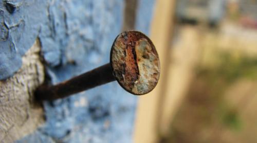 Ridendo castigat mores. Cum a stat omenirea acum 2000 de ani într-un cui