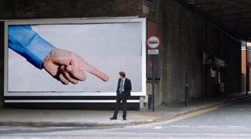 Franța: 67% dintre francezi consideră că există rasism anti-alb