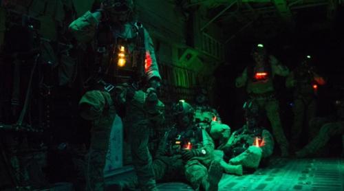 CIA a desfășurat o operațiune de diversiune pentru a proteja pilotul american ascuns în Iran