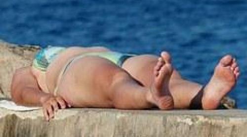 Atenţie! O cremă cu indice de protecţie solară 100% nu ne protejează 100% de insolaţie