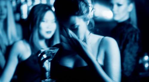Femeile devin mai rapid dependente de cocaină şi amfetamină