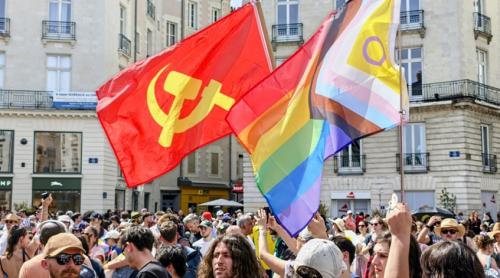 Extrema stângă a transformat parada Mândriei LGBT în manifest politic radical: Pâna și curcubeul este deja depășit