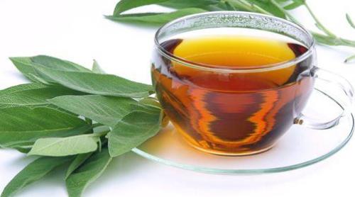 Salvia: Contra balonării, mătreții, durerilor menstruale, febrei, stărilor gripale....