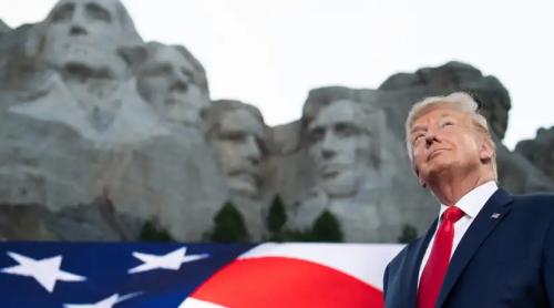 Donald Trump: Comunismul ste cea mai mare amenințare la adresa SUA - "Puteți fi comuniști sau puteți fi patrioți. Nu puteți fi ambele în același timp"