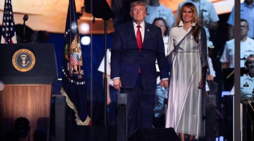 Donald Trump, de Ziua Americii - „Victorie sau moarte”,„Trăiește liber sau mori”. Suntem făcuți din curajul, din focul, din carnea și sângele celor mai buni și mai curajoși oameni pe care i-a produs vreodată această lume