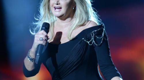  Bonnie Tyler, legenda muzicii pop din anii ’80, cunoscută pentru piesa „Total Eclipse of the Heart” și multe altele, a încetat din viață la vârsta de 75 de ani