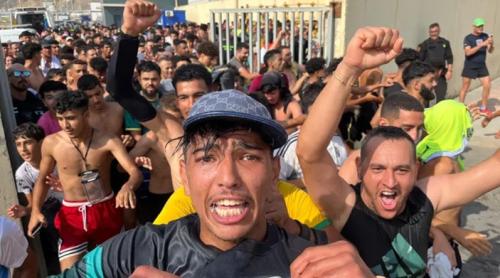 Italia amenință cu suspendarea Spaniei din Schengen după valul de migranți ilegali de la Ceuta