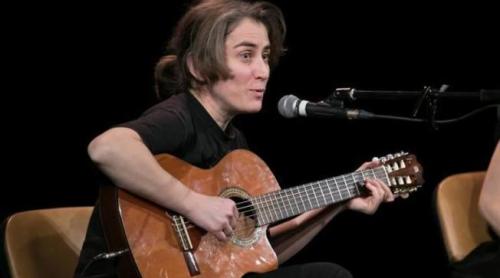 La mulți ani, Ada Milea! Când tonul (poeziei) face muzica bună