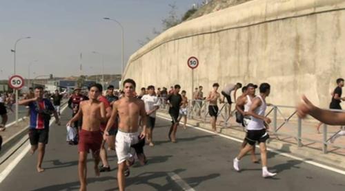 Migranții marocani plănuiesc un nou asalt asupra graniței spaniole din Ceuta pe 15 august