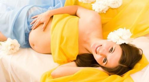 Tradiţii şi superstiţii. Ce trebuie să facă femeia ca să nască fete
