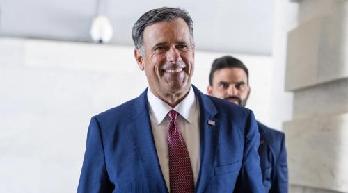 Directorul CIA în vizită de urgență la Moscova: John Ratcliffe s-a aflat la bordul avionului militar american reperat pe aeroportul Vnukovo