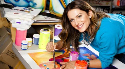 La mulți ani, Alexandra Nechita! Și-a desenat propria legendă și-a căpătat un supranume: ”Micuța Picasso”