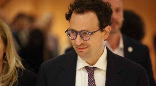 Șeful Anthropic, Dario Amodei, cere încetinirea dezvoltării IA înainte ca agenții autonomi să „preia controlul asupra internetului”