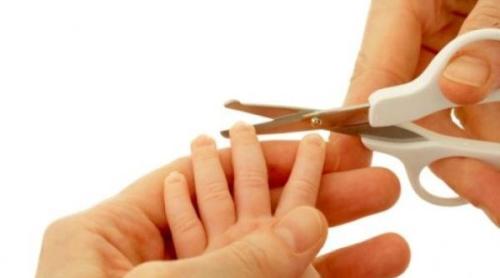 Tradiţii şi superstiţii. Unde îţi pui unghiile tăiate ca să ştii de ele pe lumea cealaltă