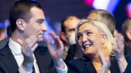 Franța : Marine Le Pen crește puternic în sondaje după manifestațiile violente din weekend