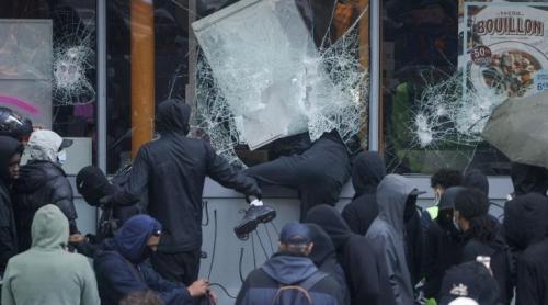 Franța: Proprietarii magazinelor sunt „pregătiți să se înarmeze” după valul de violențe și jafuri - „Nu vom mai tolera"