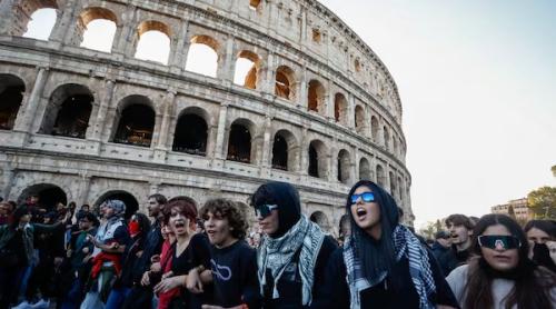 Italia, sub asediul manifestațiilor violente: la Roma protestatarii au încercat să intre în Colosseum